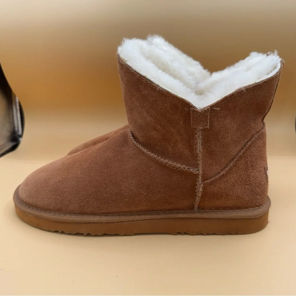 LAMO Cozy Suede Shearling-Lined Women's Boots, Women’s Size 11,‎ EUC